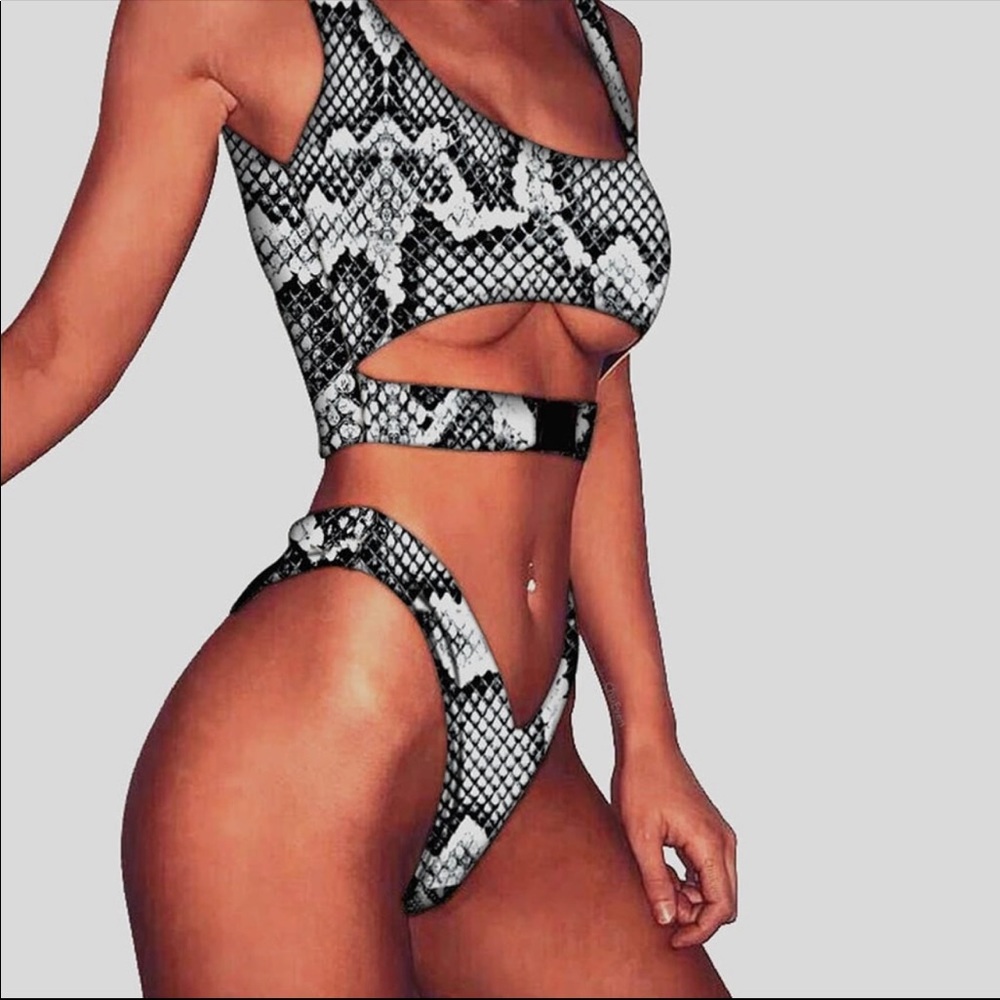 Snake print two piece swim set 🐍